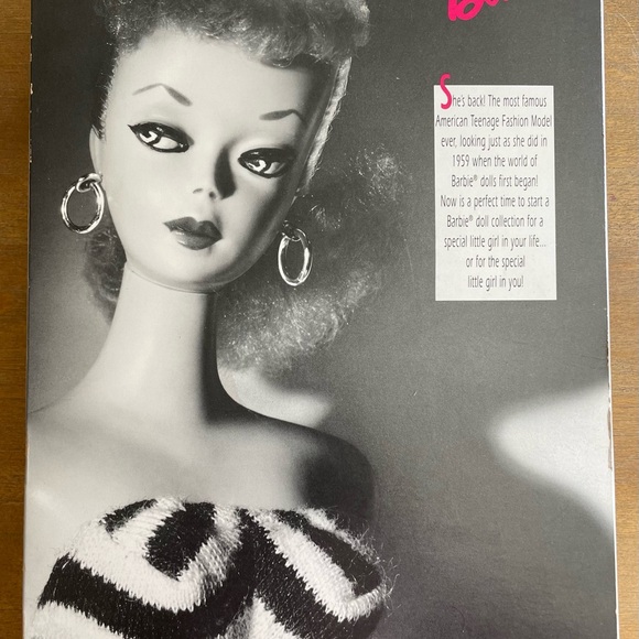 35th Anniversary Barbie original 1959 Barbie & package special edition 1993 - Picture 4 of 12